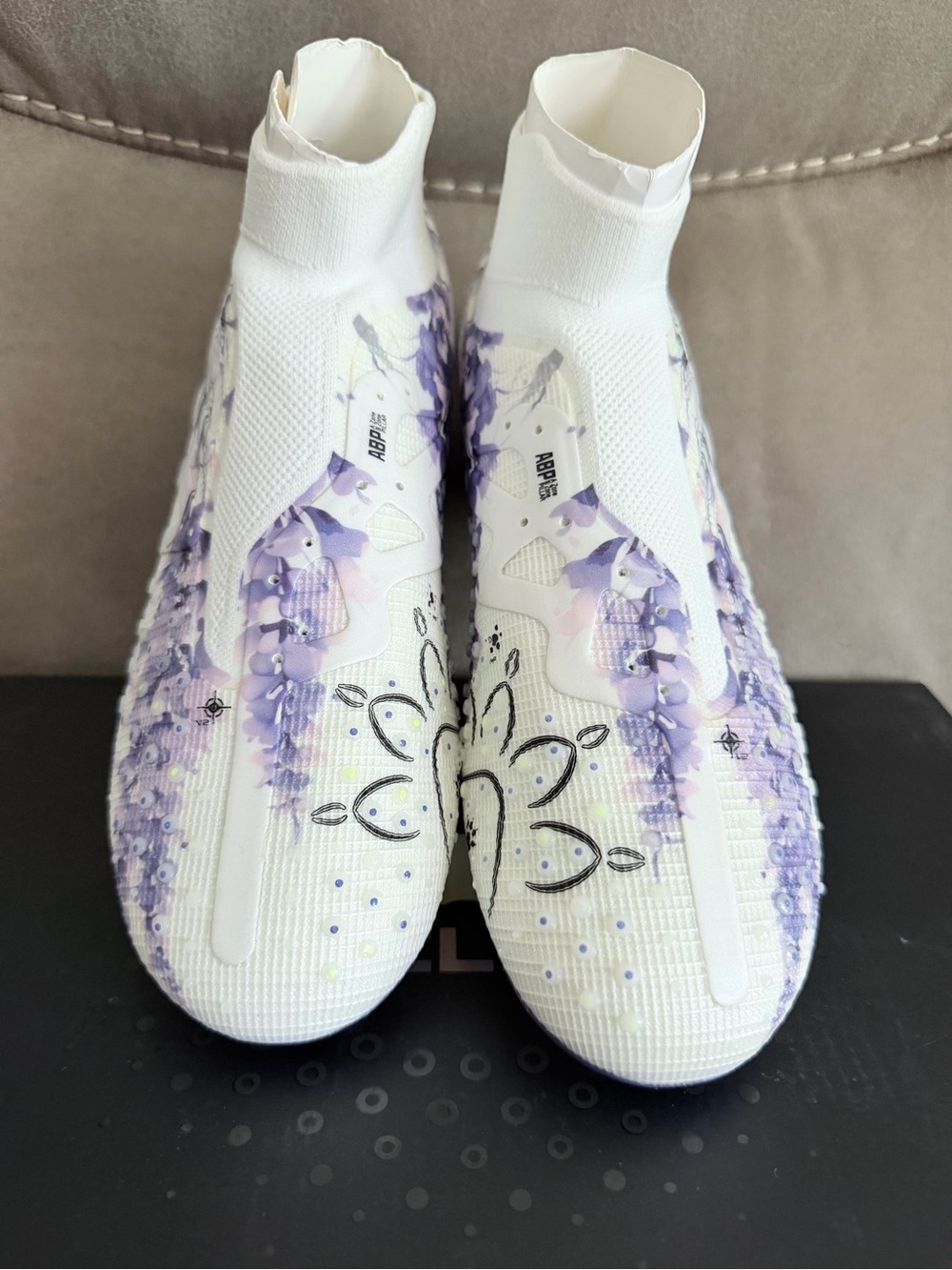 Kids White & Purple Floral Soccer Cleats - Picture 3 of 4